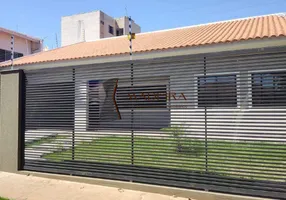 Foto 1 de Casa com 3 Quartos à venda, 235m² em Jardim Maravilha, Maringá