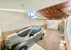 Foto 1 de Casa com 3 Quartos à venda, 122m² em Maraponga, Fortaleza