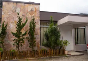 Foto 1 de Casa com 4 Quartos à venda, 250m² em Cônego, Nova Friburgo
