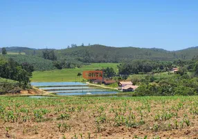 Foto 1 de Fazenda/Sítio com 3 Quartos à venda, 180m² em Centro, Barra Velha