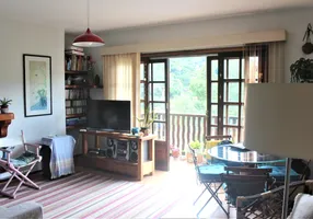 Foto 1 de Apartamento com 3 Quartos à venda, 94m² em Retiro, Petrópolis