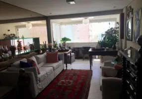 Foto 1 de Apartamento com 3 Quartos à venda, 215m² em Boa Viagem, Recife