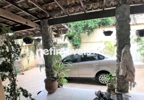 Foto 1 de Casa com 4 Quartos à venda, 304m² em Marajó, Belo Horizonte