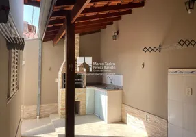 Foto 1 de Casa com 3 Quartos à venda, 100m² em Medeiros, Jundiaí