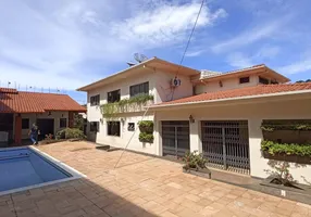 Foto 1 de Sobrado com 5 Quartos para alugar, 700m² em Quilombo, Cuiabá