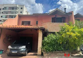 Foto 1 de Casa com 3 Quartos à venda, 198m² em Granja Viana, Cotia