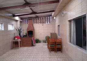 Foto 1 de Casa com 2 Quartos à venda, 90m² em Castelo, Santos