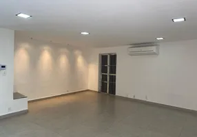 Foto 1 de com 4 Quartos para alugar, 138m² em Tijuca, Rio de Janeiro