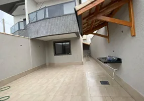 Foto 1 de Casa de Condomínio com 2 Quartos à venda, 91m² em Maracanã, Praia Grande