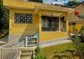 Foto 1 de Casa com 2 Quartos à venda, 75m² em Vila Muqui, Teresópolis