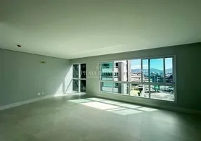 Foto 1 de Apartamento com 4 Quartos à venda, 271m² em Centro, Balneário Camboriú