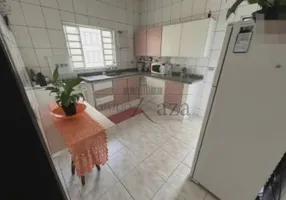 Foto 1 de Casa com 3 Quartos à venda, 91m² em Jardim das Industrias, Jacareí