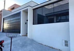 Foto 1 de Casa com 4 Quartos à venda, 360m² em Jardim Helena, São Paulo