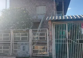Foto 1 de Casa de Condomínio com 2 Quartos para alugar, 42m² em Fátima, Canoas