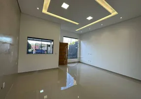 Foto 1 de Casa com 3 Quartos à venda, 115m² em Ouro Verde, Londrina