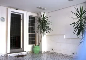 Foto 1 de Casa com 3 Quartos à venda, 190m² em Jardim Caner, Taboão da Serra