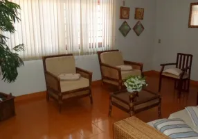 Foto 1 de Casa com 3 Quartos à venda, 228m² em Jardinopolis, Jardinópolis