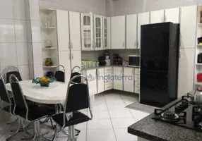 Foto 1 de Casa com 3 Quartos à venda, 194m² em Bandeirantes, Londrina