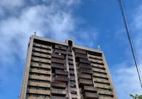 Foto 1 de Apartamento com 4 Quartos à venda, 215m² em Graças, Recife