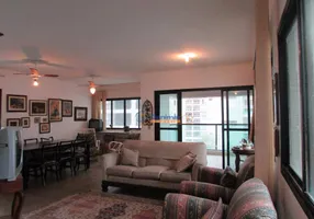 Foto 1 de Apartamento com 4 Quartos para venda ou aluguel, 149m² em Praia das Pitangueiras, Guarujá