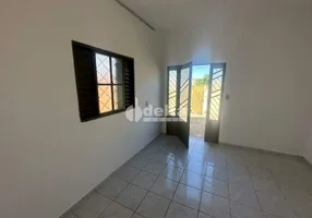 Foto 1 de Casa com 3 Quartos à venda, 109m² em Jardim Canaã, Uberlândia