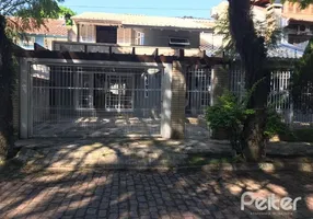 Foto 1 de Casa com 4 Quartos à venda, 205m² em Ipanema, Porto Alegre