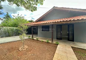 Foto 1 de Casa com 3 Quartos para alugar, 130m² em Jardim dos Pinheiros, Atibaia