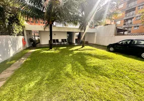 Foto 1 de Casa com 4 Quartos à venda, 270m² em Enseada, Guarujá