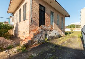 Lote/Terreno na Rua José Sabóia Cortes, 80, Centro Cívico em Curitiba, por  R$ 1.190.000 - Viva Real