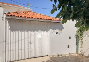 Casa na Rua Padre Rodolfo Komorek, 100, Vila Gardiman em Itu, por R$  450.000 - Viva Real