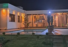 Foto 1 de Casa com 5 Quartos à venda, 260m² em Praia do Rosa, Garopaba