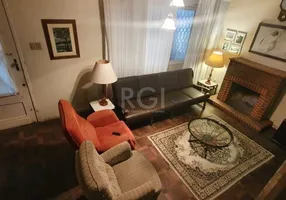 Foto 1 de Casa com 3 Quartos à venda, 119m² em Petrópolis, Porto Alegre