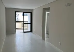 Foto 1 de Apartamento com 2 Quartos à venda, 67m² em Coqueiros, Florianópolis