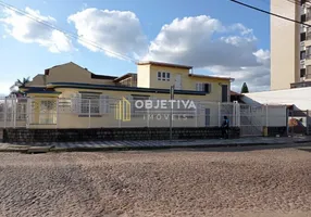 Foto 1 de Casa com 4 Quartos para alugar, 80m² em Passo da Areia, Porto Alegre