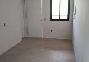 Foto 1 de Apartamento com 1 Quarto à venda, 36m² em Vila Ema, São Paulo