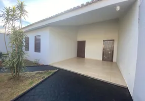 Foto 1 de Casa com 3 Quartos para alugar, 210m² em Custódio Pereira, Uberlândia
