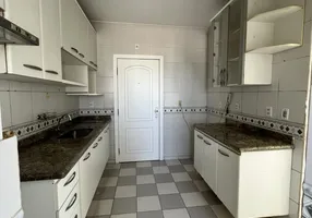 Foto 1 de Apartamento com 3 Quartos à venda, 94m² em Popular, Cuiabá