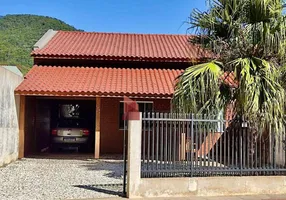 Foto 1 de Casa com 2 Quartos à venda, 110m² em Fazenda, Itajaí