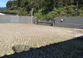 Foto 1 de Galpão/Depósito/Armazém à venda, 1200m² em Correas, Petrópolis