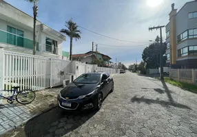 Foto 1 de Sobrado com 2 Quartos à venda, 80m² em Centro, Bombinhas