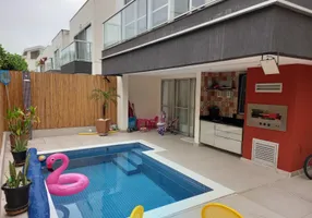 Foto 1 de Casa com 5 Quartos à venda, 260m² em Recreio Dos Bandeirantes, Rio de Janeiro