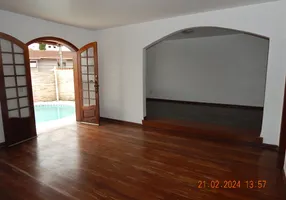 Foto 1 de Casa com 4 Quartos para alugar, 251m² em São Pedro, Juiz de Fora