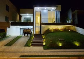 Foto 1 de Casa de Condomínio com 3 Quartos para alugar, 309m² em Condomínio do Lago, Goiânia