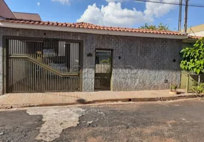 Foto 1 de Casa com 3 Quartos à venda, 100m² em Vila Tibério, Ribeirão Preto