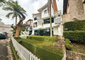 Foto 1 de Casa de Condomínio com 4 Quartos para alugar, 600m² em Vila Tramontano, São Paulo