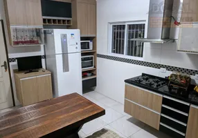 Foto 1 de Sobrado com 3 Quartos à venda, 118m² em Jardim Maria Rosa, Taboão da Serra