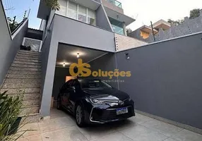 Foto 1 de Sobrado com 4 Quartos para venda ou aluguel, 210m² em Vila Pedra Branca, São Paulo