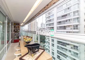 Foto 1 de Apartamento com 4 Quartos à venda, 191m² em Gonzaga, Santos