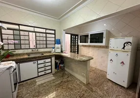 Foto 1 de Casa com 4 Quartos à venda, 175m² em Centro, Saltinho