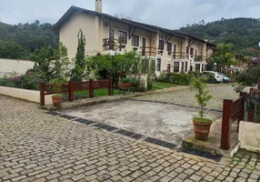 Foto 1 de Casa de Condomínio com 2 Quartos à venda, 58m² em Parque do Imbuí, Teresópolis